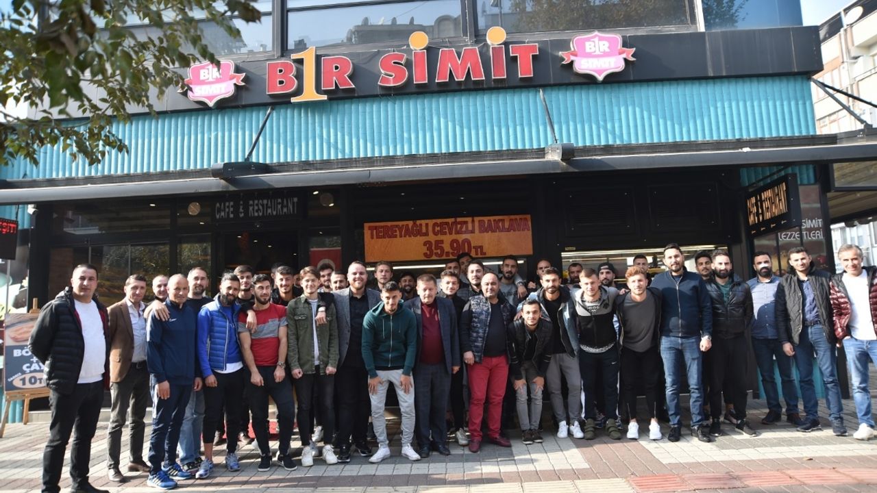 Bir Simitten İnegölspora kahvaltı