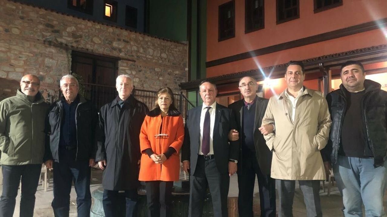 Bursa Aydınlar Ocağından öğretim görevlisine tepki