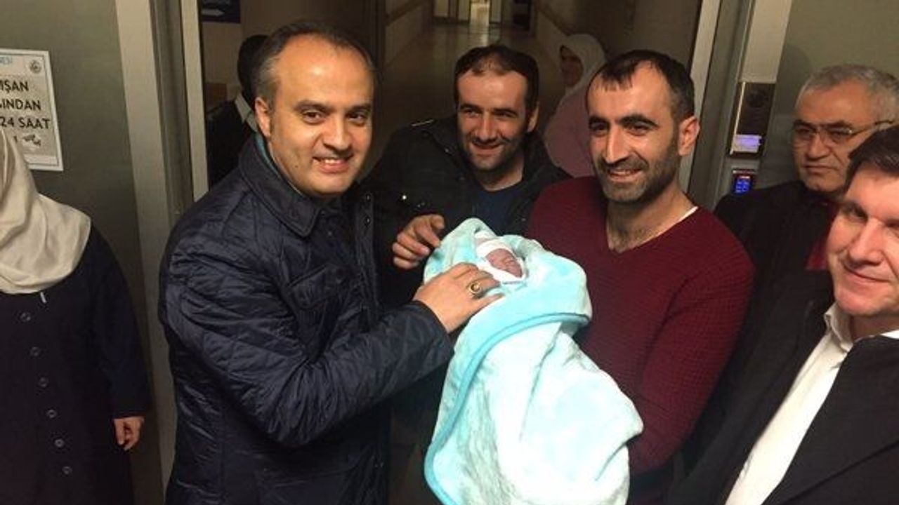 2016'nın ilk bebeği