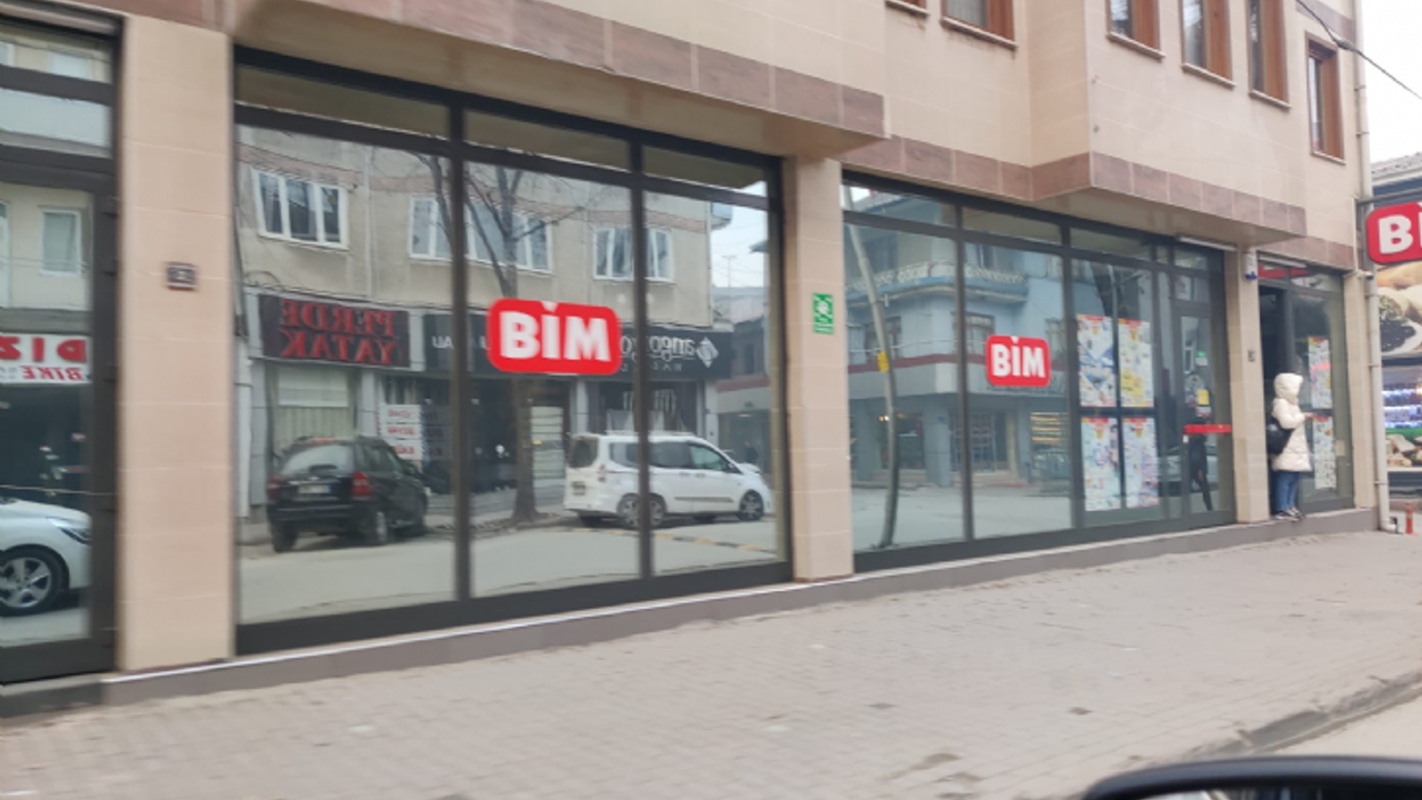 Kapanan zincir marketler tekrar açıldı