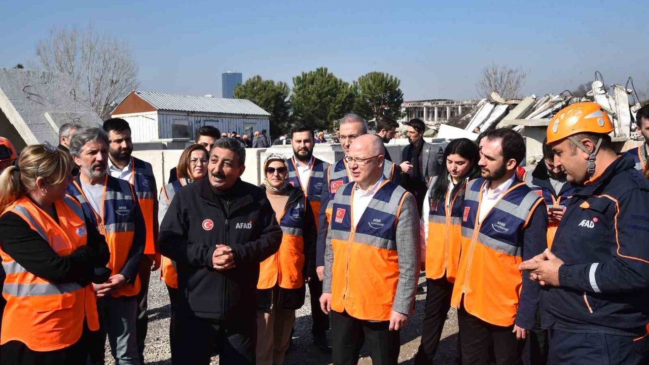 Gürkan: Tüm Türkiye her zaman olduğu gibi tek yürek tüm yaraları saracaktır