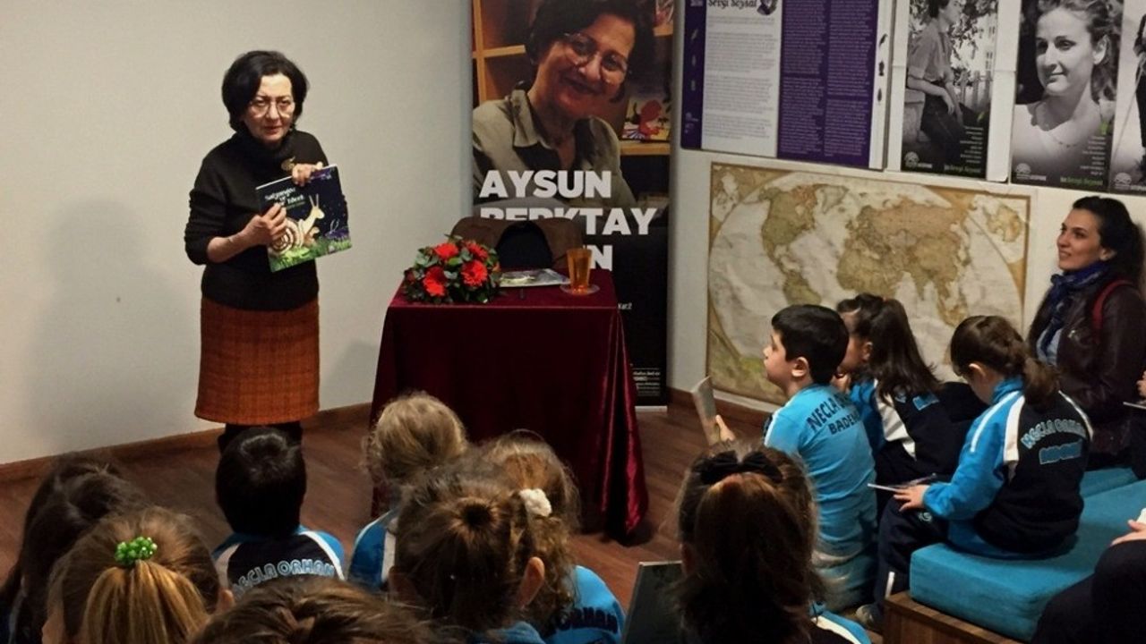 Kitaplarını okudukları yazarla buluştular