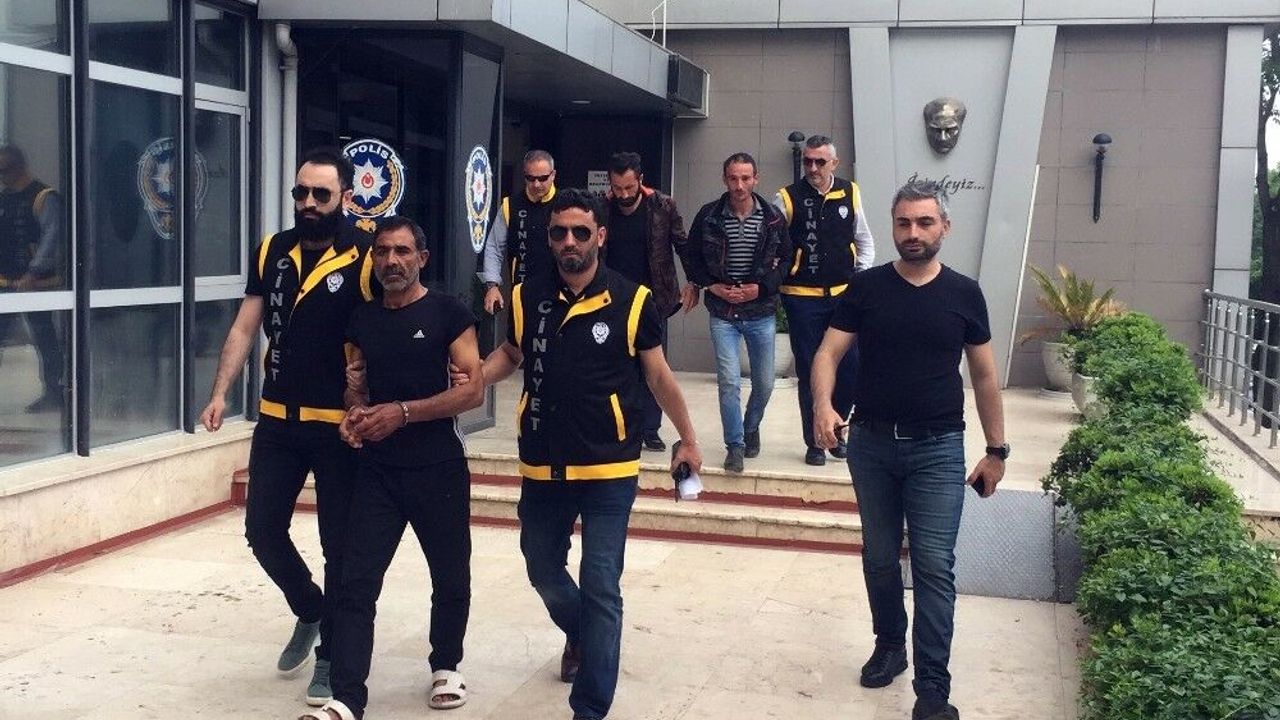 Cinayet zanlısı: "Kendimi korumak için havaya ateş ettim"