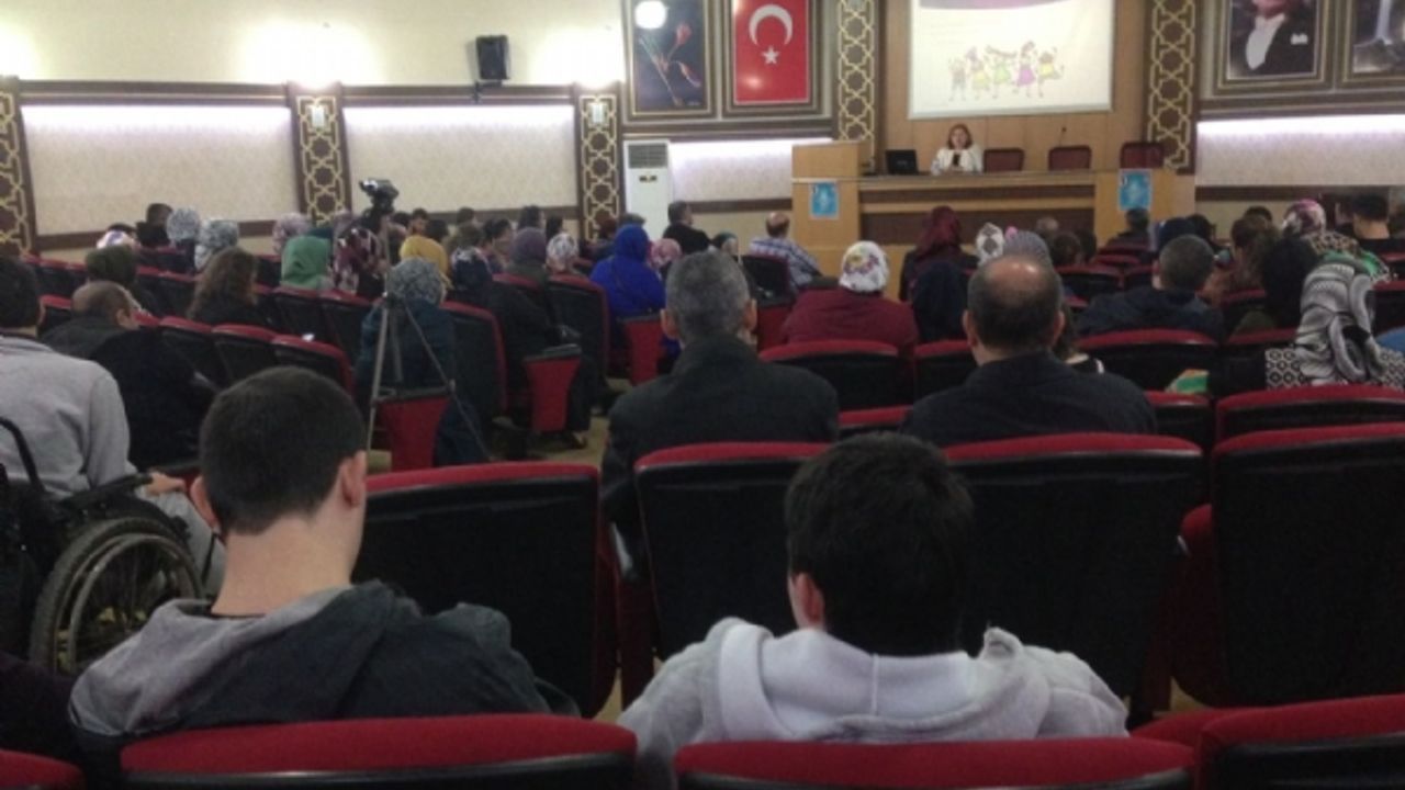 Üçel aileleri bilgilendiriyor