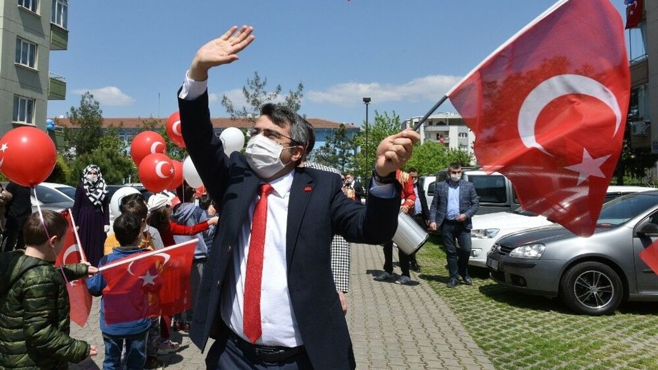 Yılmaz: "Bir arada olamasak da gönüllerimiz bir"