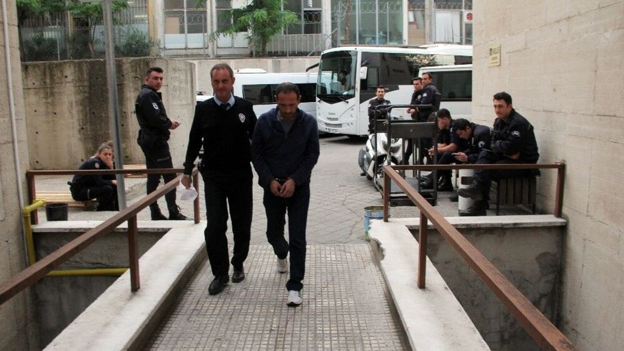 17 yıllık eşini bıçakladı; 18 yıl hapis aldı