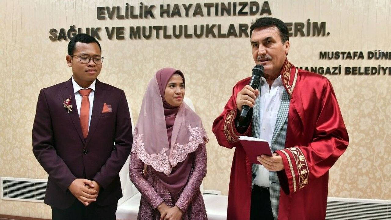 Tsunamiden kurtuldular, Bursada evlendiler