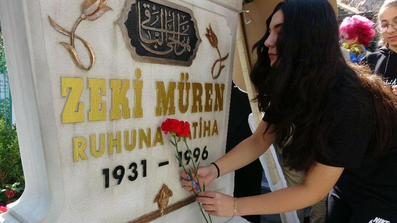 Sanat güneşi ölümünün 23. yılında mezarı başında anıldı