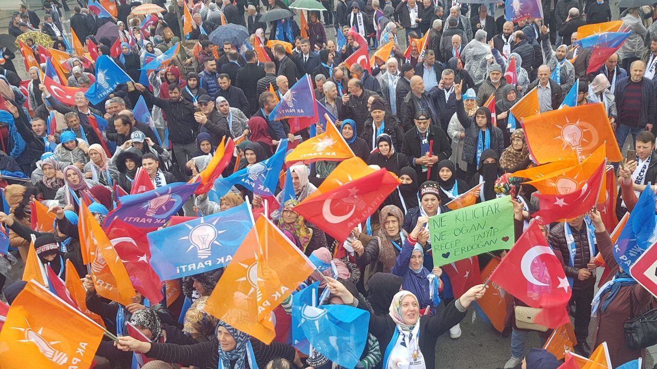 AK Parti’den sevgi yürüyüşü