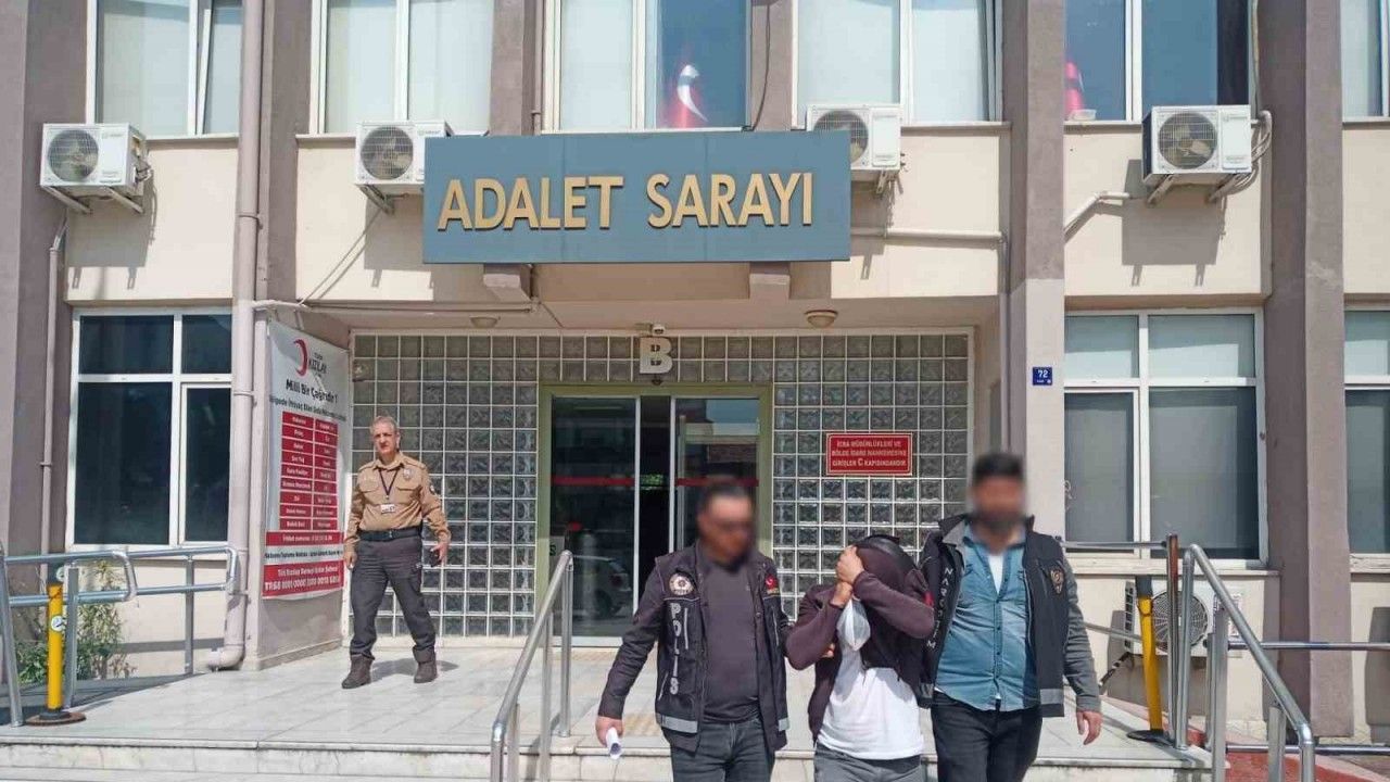Torbacı sevgililer polisten kaçamadı