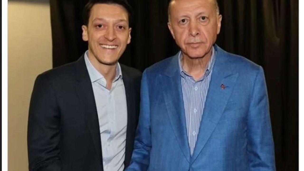 Mesut Özil'den Erdoğan'a destek paylaşımı