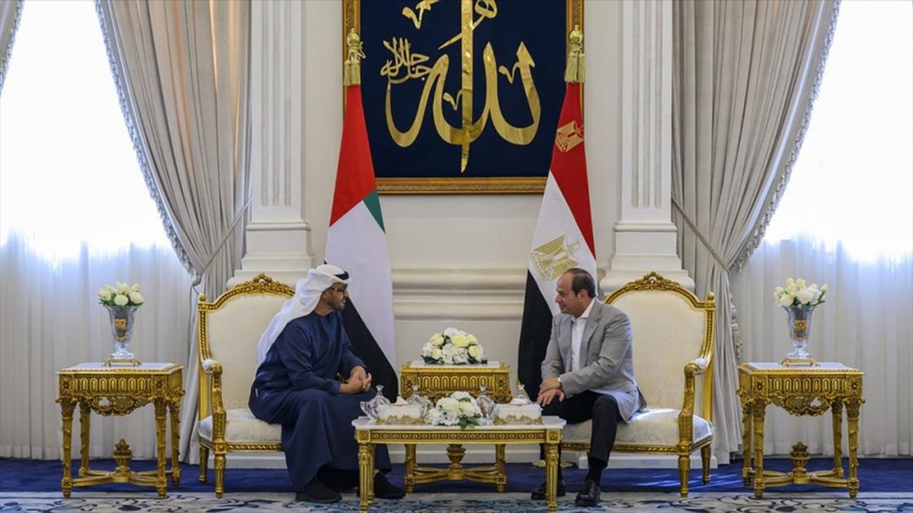 BAE Devlet Başkanı Al Nahyan, Mısır'da Cumhurbaşkanı Sisi ile "bölgesel meseleleri" görüştü