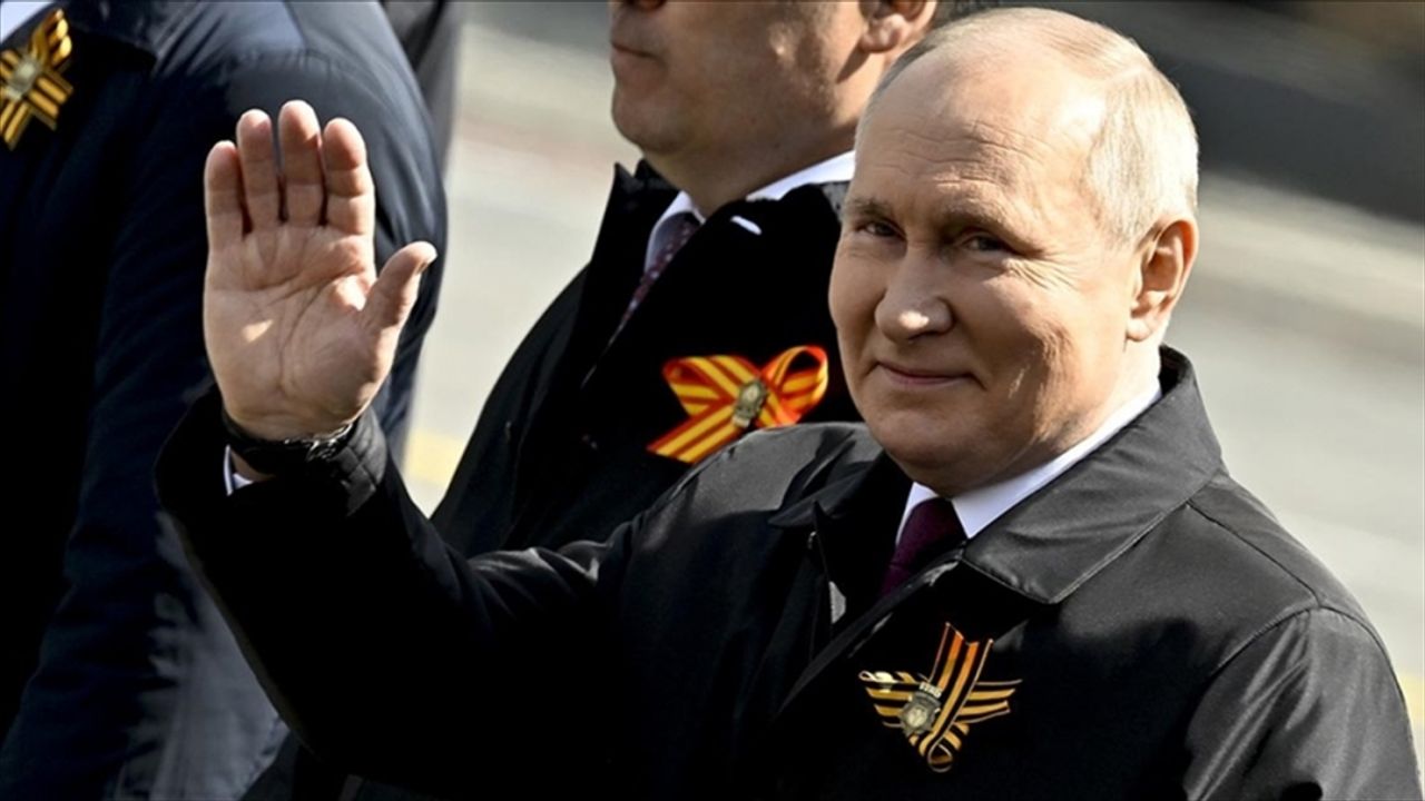 Putin: Askerlerimize sesleniyorum, sizlerle gurur duyuyorum