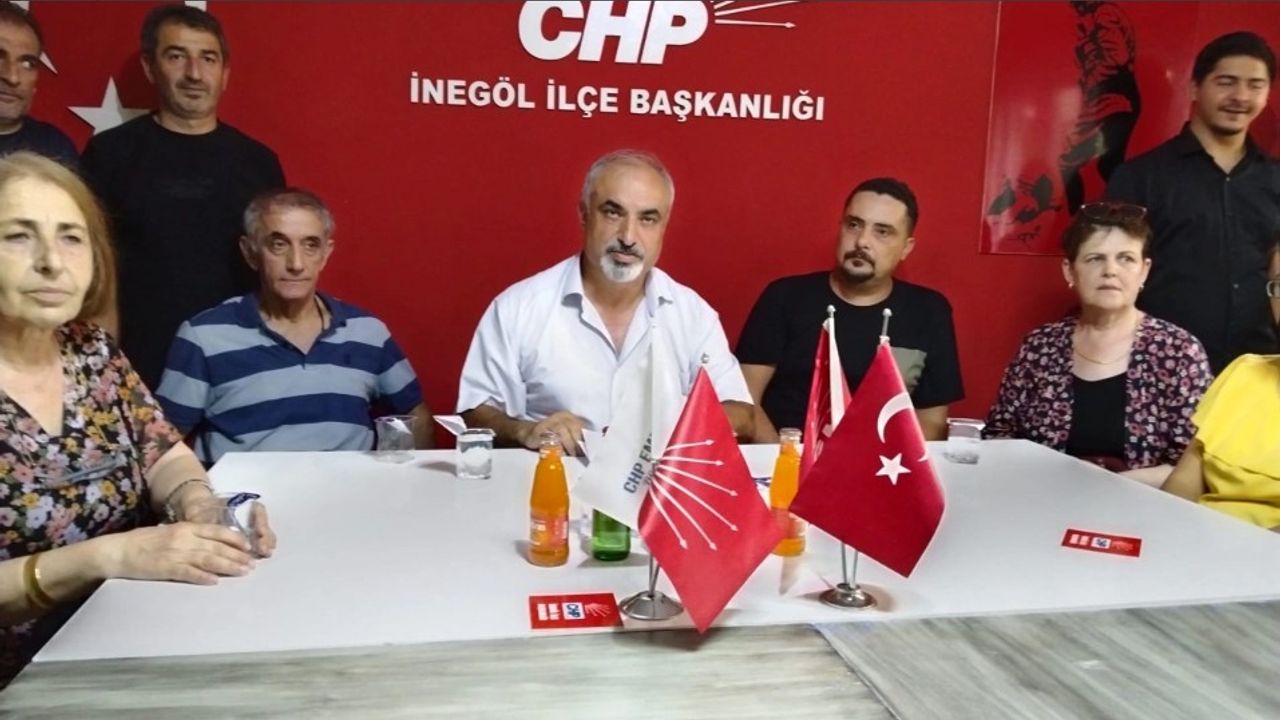 CHP İlçe Başkanı Şahin görevi devraldı