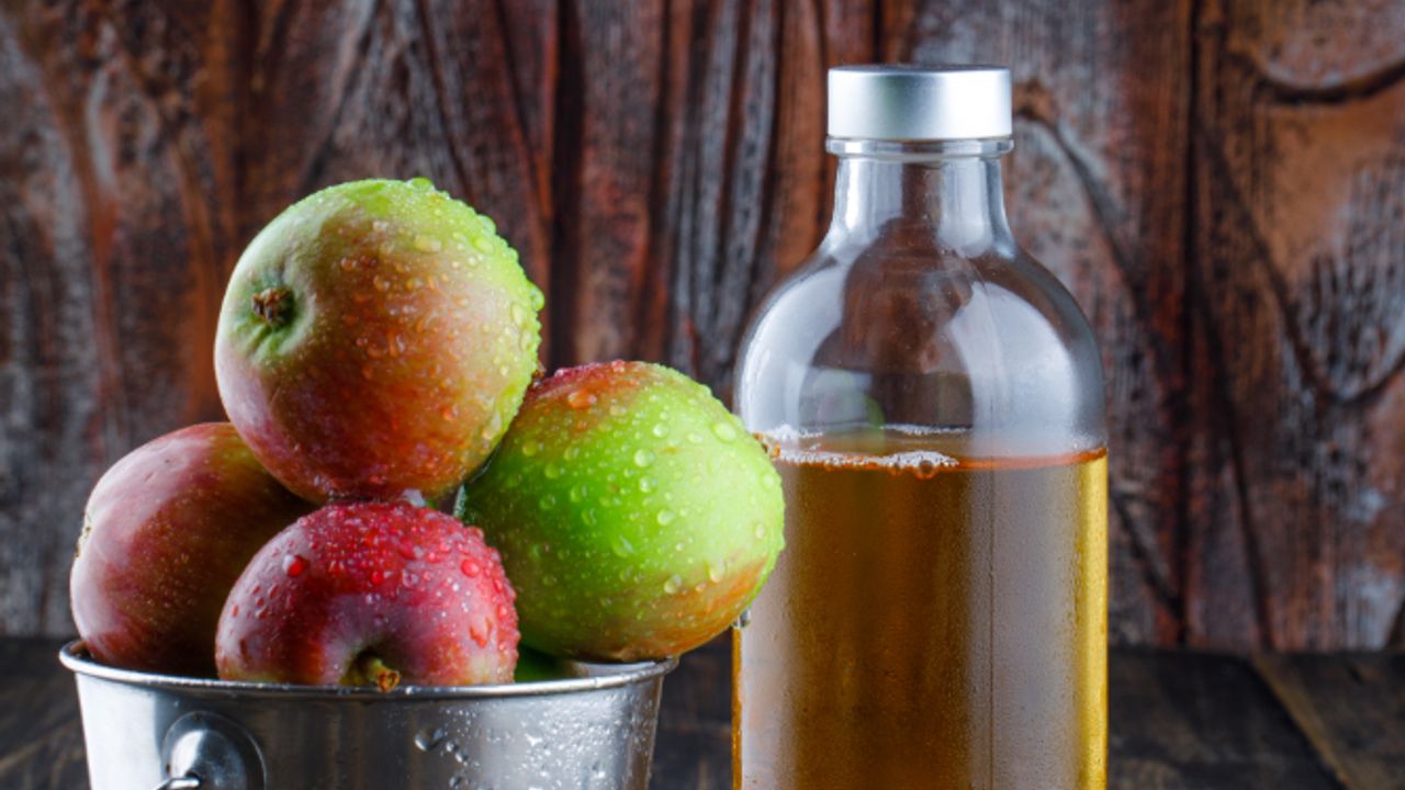 Elma sirkesi içmek için 10 harika neden