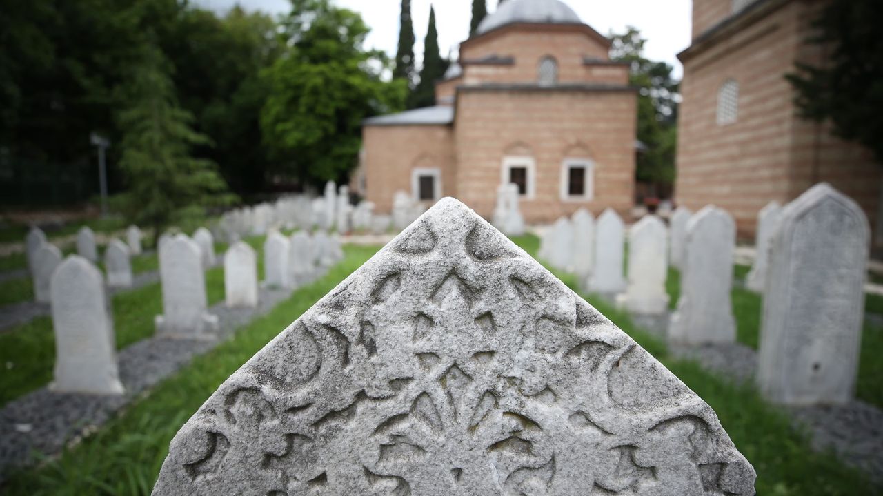 Bursa'da Bir Günde 48 Vefat: Yaşam ve Yitip Gidenler