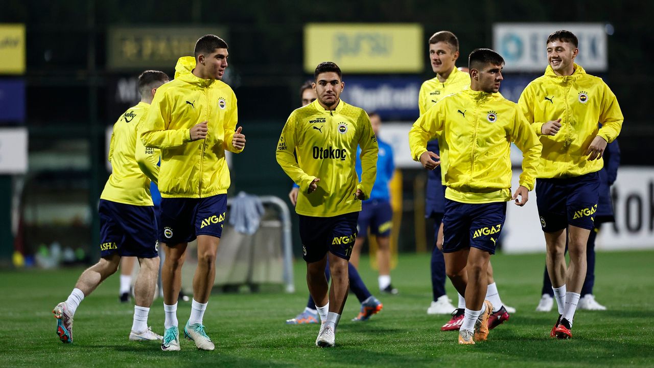 Fenerbahçe, Karagümrük maçı hazırlıklarına başladı