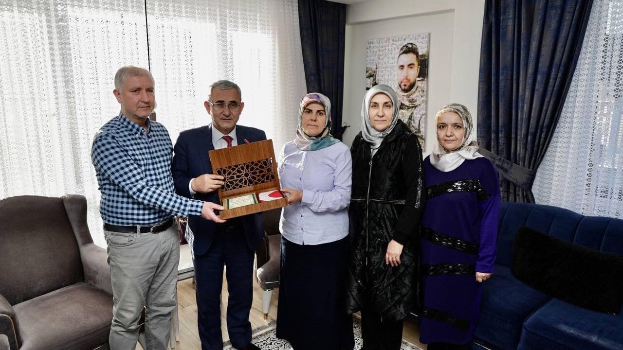 Kütahya Belediye Başkanı Işık’tan şehit ailesine ziyaret