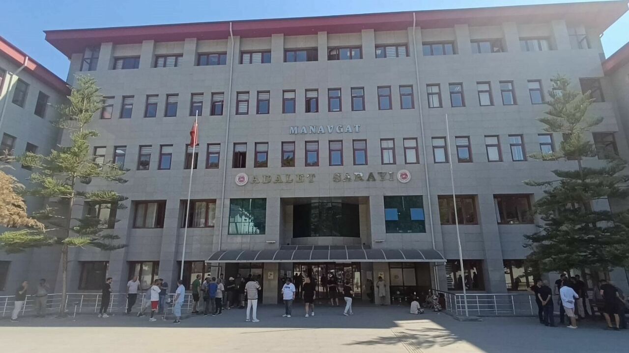 Manavgat Belediyesi'ndeki rüşvet, irtikap ve zimmet operasyonunda 6 tutuklama