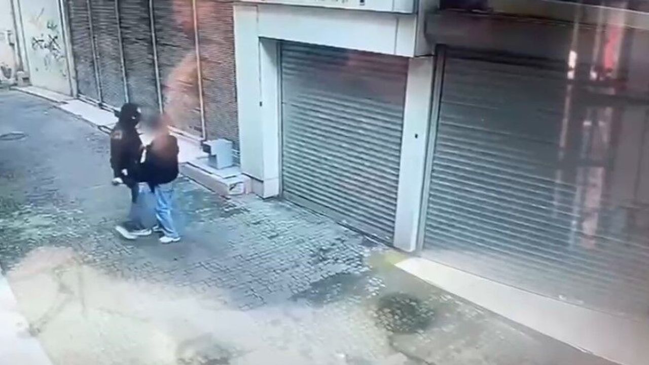 Bursa'da tornavidalı kar maskeli gaspçı polisten kaçamadı!