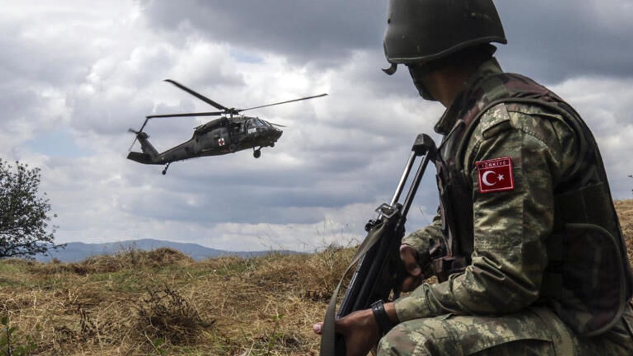 Yüz binlerce askerin beklediği haber Meclis'ten geldi