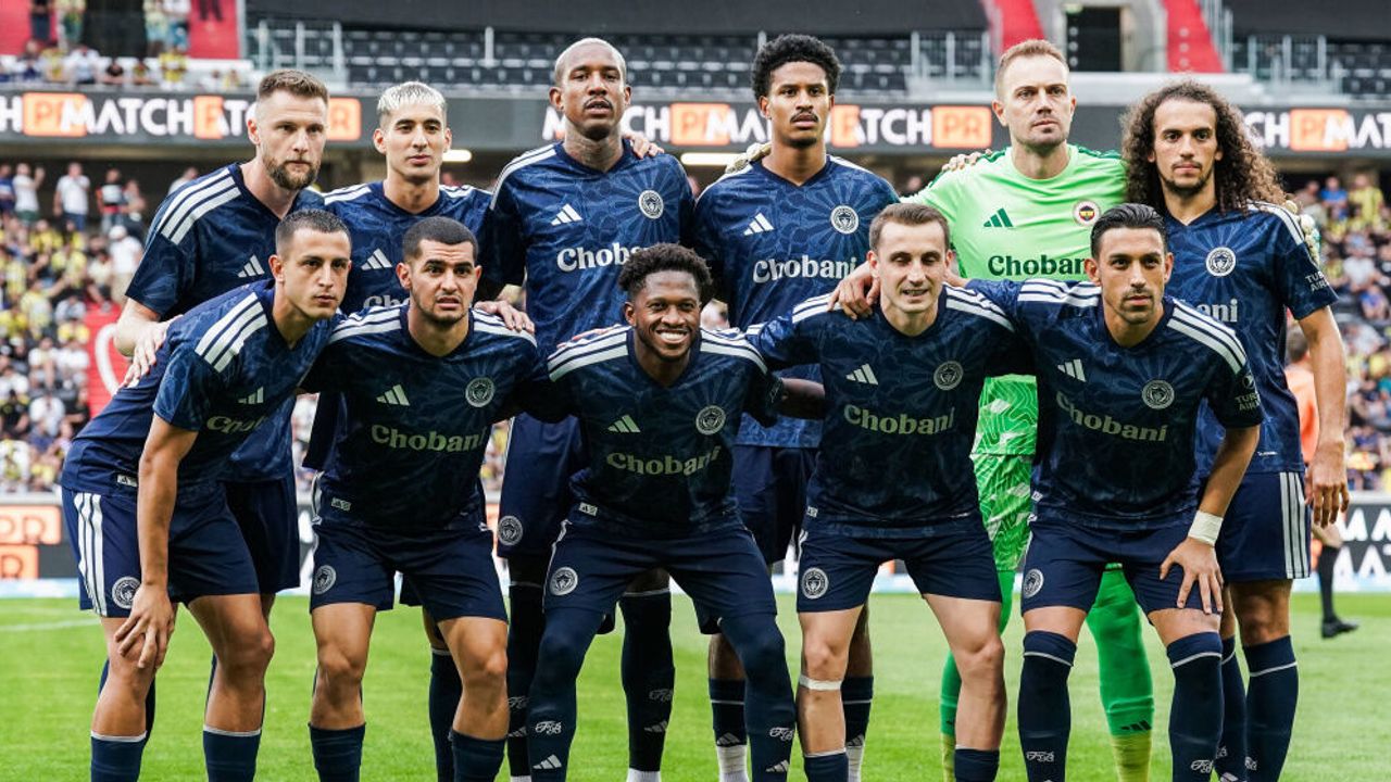 Fenerbahçe’nin UEFA kadrosu açıklandı! 4 yıldız listede yer almadı...