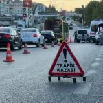 Bursa-Mudanya yolunda motosiklet otomobile çarptı: 22 yaşındaki sürücü yaralandı