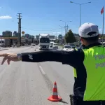 Bursa’da ağır tonajlı araçlara denetim: İzinsiz tır ve çekiciler otoyola yönlendirildi