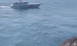 Feribottan atlayan yolcuyu Sahil Güvenlik kurtardı