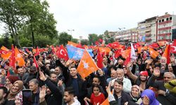 AK Parti'den İnegöl'de ’Sevgi Yürüyüşü’