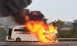 Yolcu otobüsü otoyolda alev alev yandı