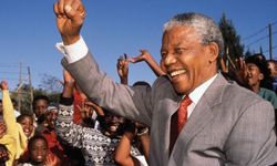 Güney Afrika'yı özgürlüğe taşıyan lider Mandela