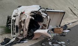 Bursa'da kamyonet tıra arkadan çarptı: 1 ölü
