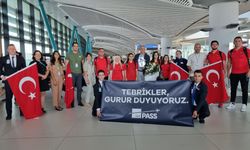 Dünya şampiyonu olan Genç Kadın  Milli Takımı, İstanbul'a geldi