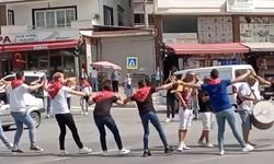 Bursa'da asker eğlencesinde trafiği kestiler