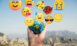 17 Temmuz  Dünya Emoji Günü
