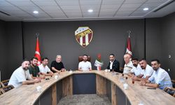 Akhisarspor yönetiminden İnegölspor’a ziyaret