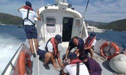 Gezi teknesinde rahatsızlanan vatandaşın tıbbi tahliyesi gerçekleştirildi