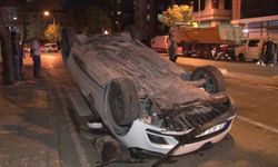 İstanbul'da otomobil takla attı, sürücü olay yerinden kaçtı