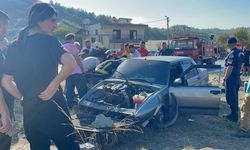 Korkunç Kaza: Araçta Sıkışan Çift Uzun Uğraşlar Sonucu Kurtarıldı