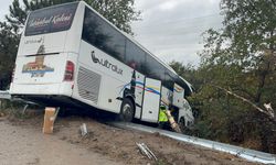 Bursa'da Otobüs Şarampole Uçtu: 2 Yaralı
