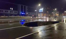 Rize'de Yağmur Sonrası Karayolunda Çökme Meydana Geldi