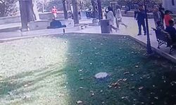 Abdest alan adamın cüzdanını çaldılar
