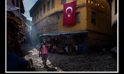 Bursa'da fotoğraf sanatçılarından ‘bayrak’ resitali
