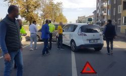 İnegöl'de 2 Araç Çarpıştı: Sürücü Yaralandı!