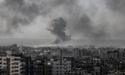 Gazze'ye 18 Bin Ton Patlayıcı Atıldı