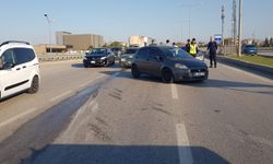 Hikmet Şahin Köprüsü'nde Üç Aracın Karıştığı Kaza: 2 Yaralı