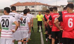 Anadolu FK, Hacivatspor'a Mağlup Olarak Zirve Yarışında Ağır Darbe Aldı