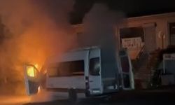 Gebze'de Servis Minibüsünde Korkutan Yangın: İşçiler Ölümden Döndü!