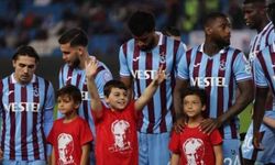 Biber Gazı Mağduru Yusuf Emir'in Trabzonspor Seremonisi: Mutluluğun Resmi